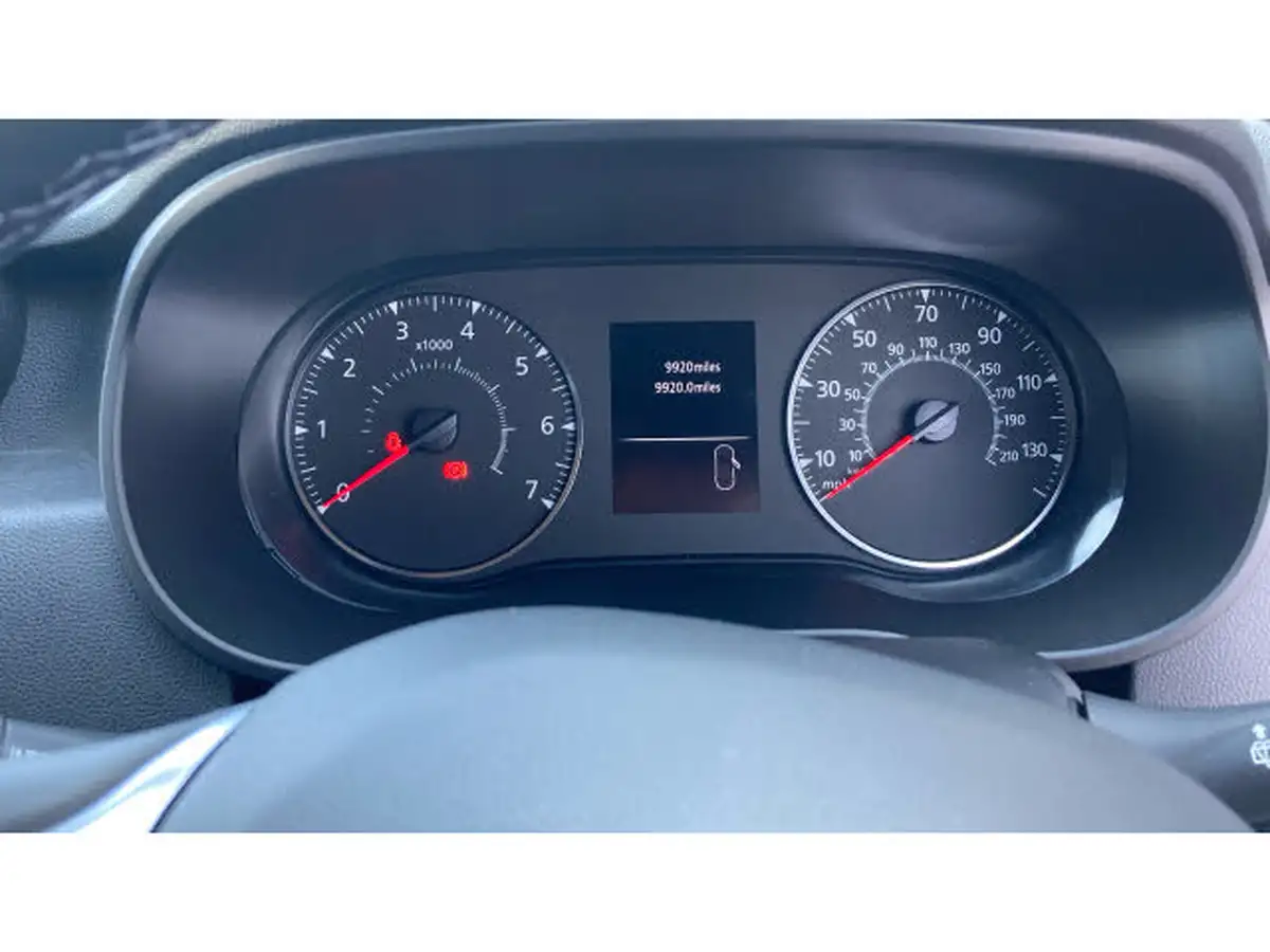 2021-dacia-duster-10-tce-comfort-90bhp-station-wagon-5d-big-17