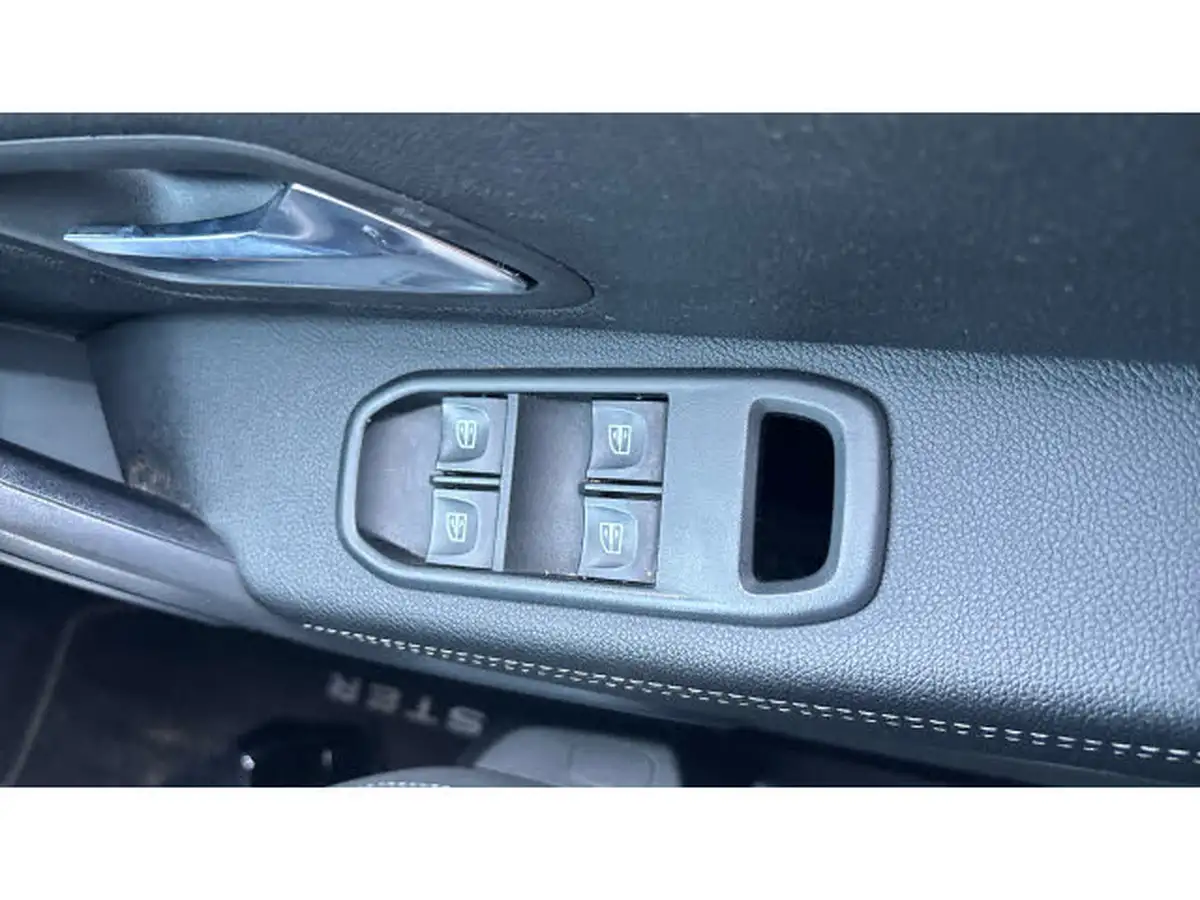 2019-dacia-duster-13-tce-prestige-150bhp-4x4-1333cc-big-31