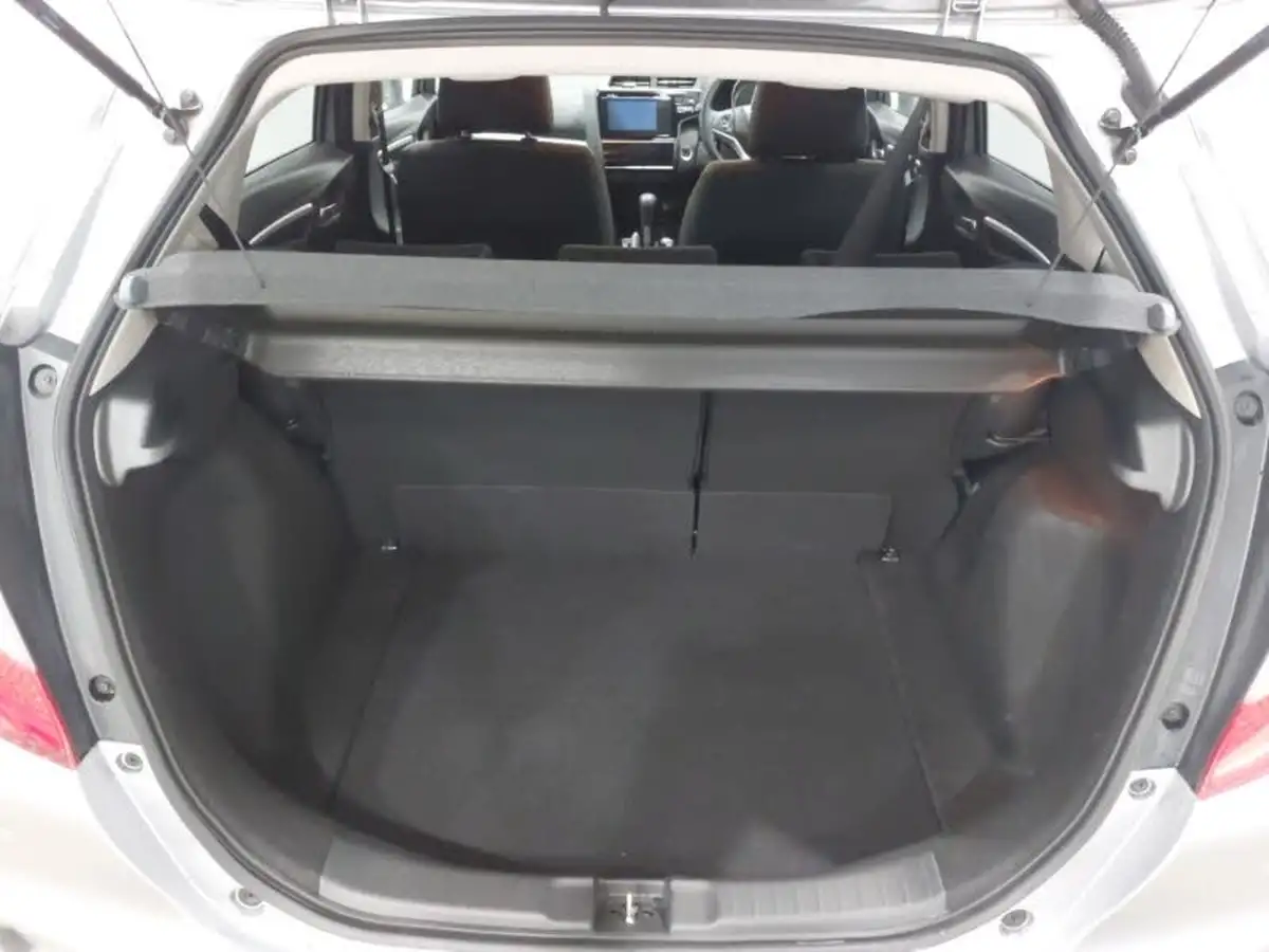 2019-honda-jazz-13-i-vtec-ex-navi-cvt-big-7