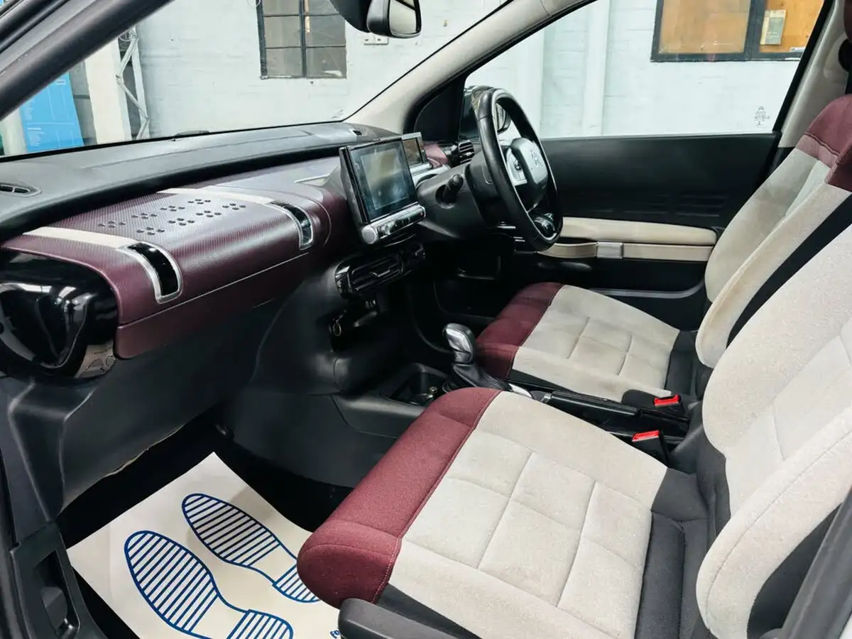 2018-citroen-c4-cactus-12-puretech-flair-110ps-eat6-big-24