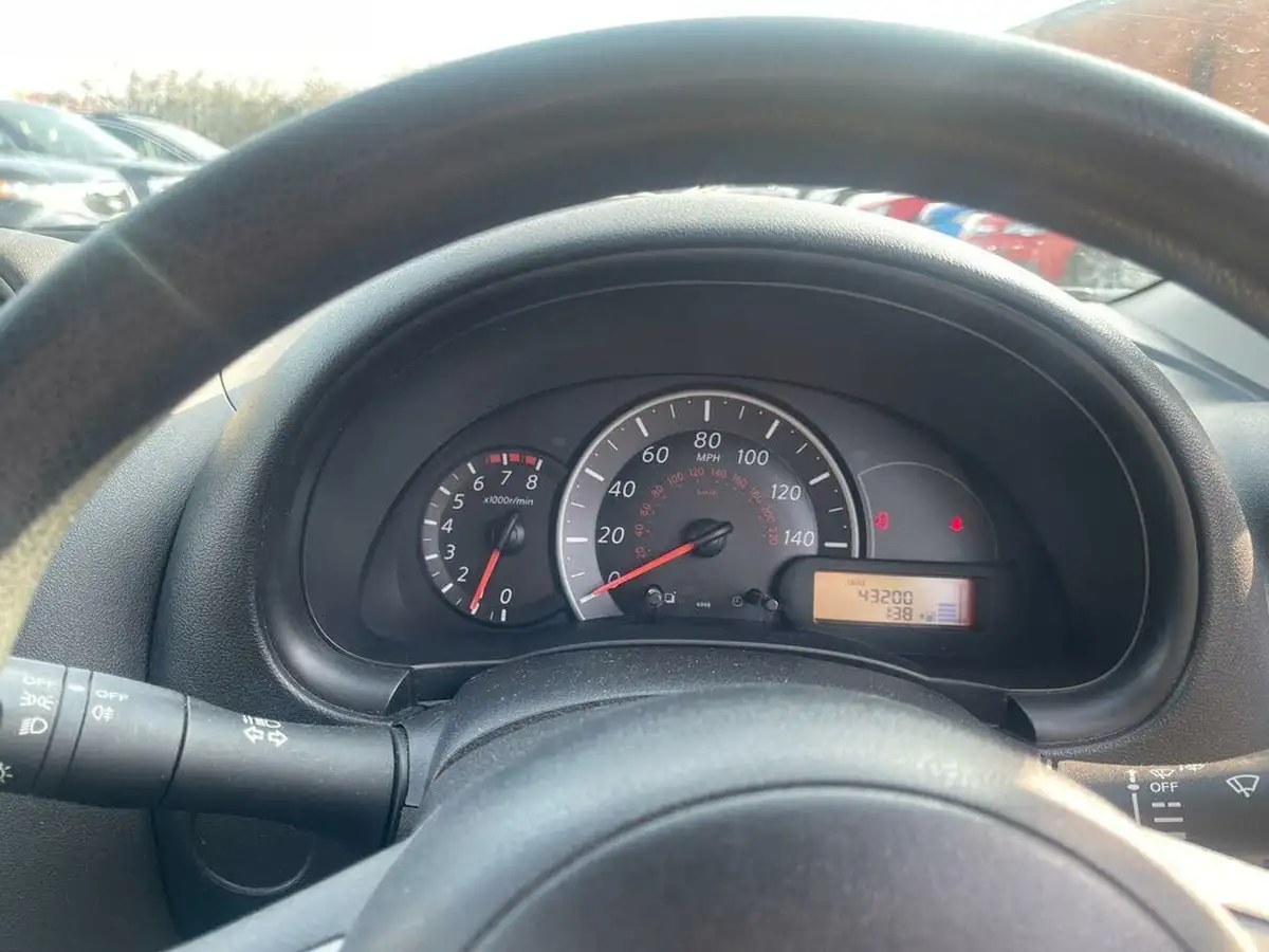 2013-nissan-micra-12-visia-79bhp-big-7