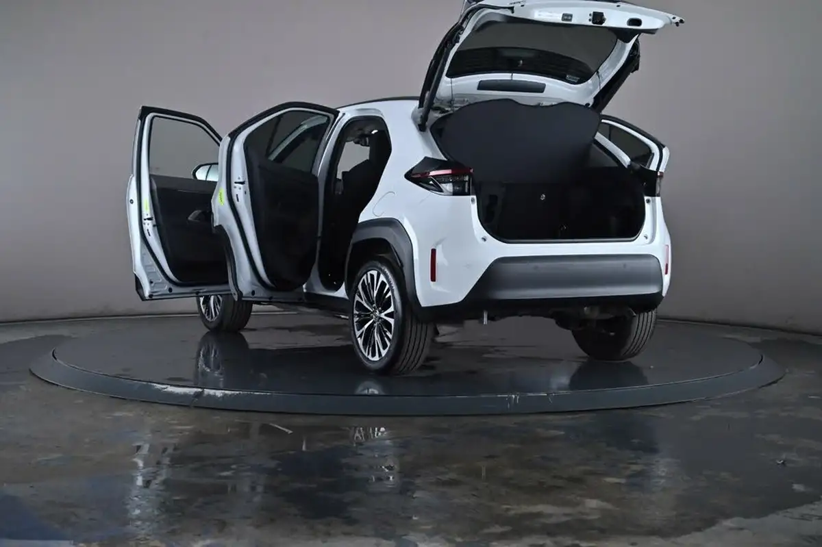 2023-toyota-yaris-cross-15-vvt-i-excel-awd-i-big-56