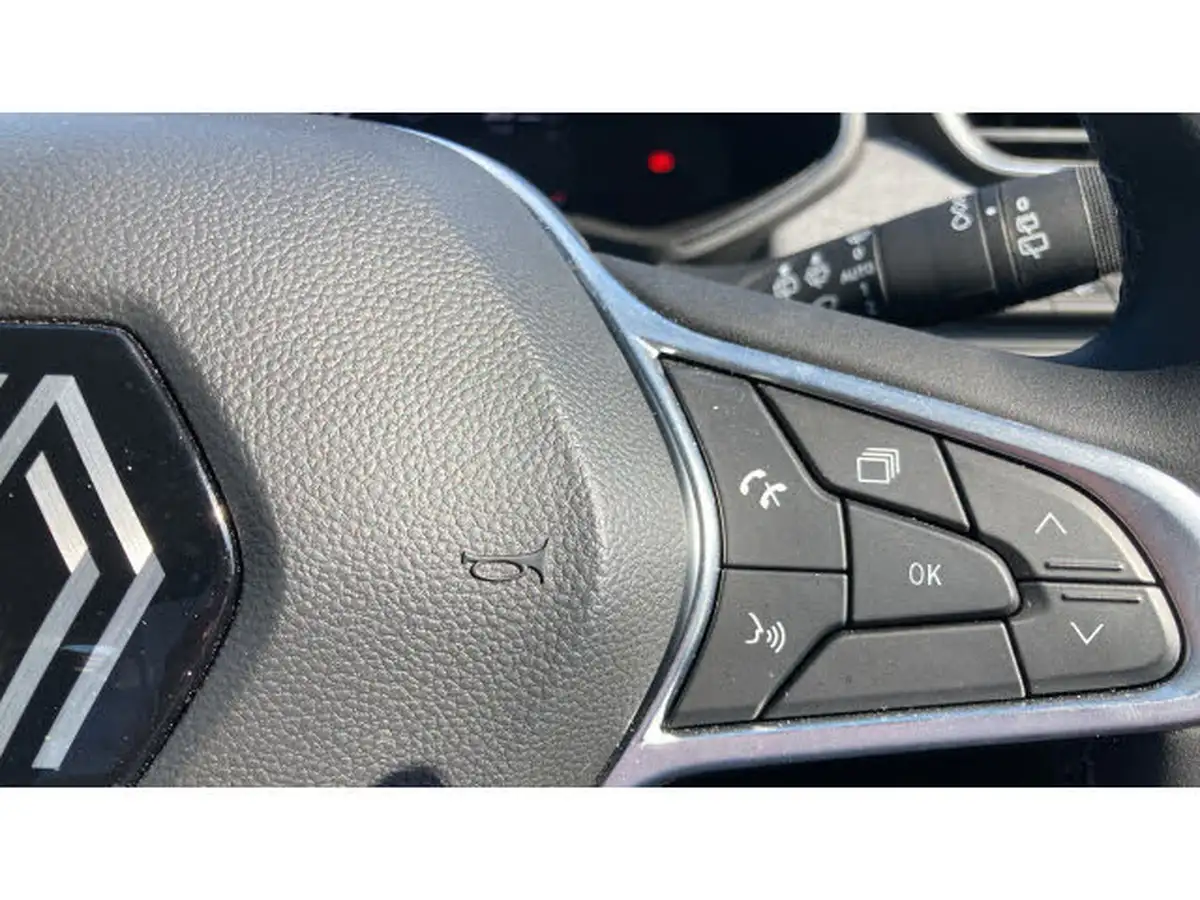 2024-renault-clio-10-tce-evolution-big-36
