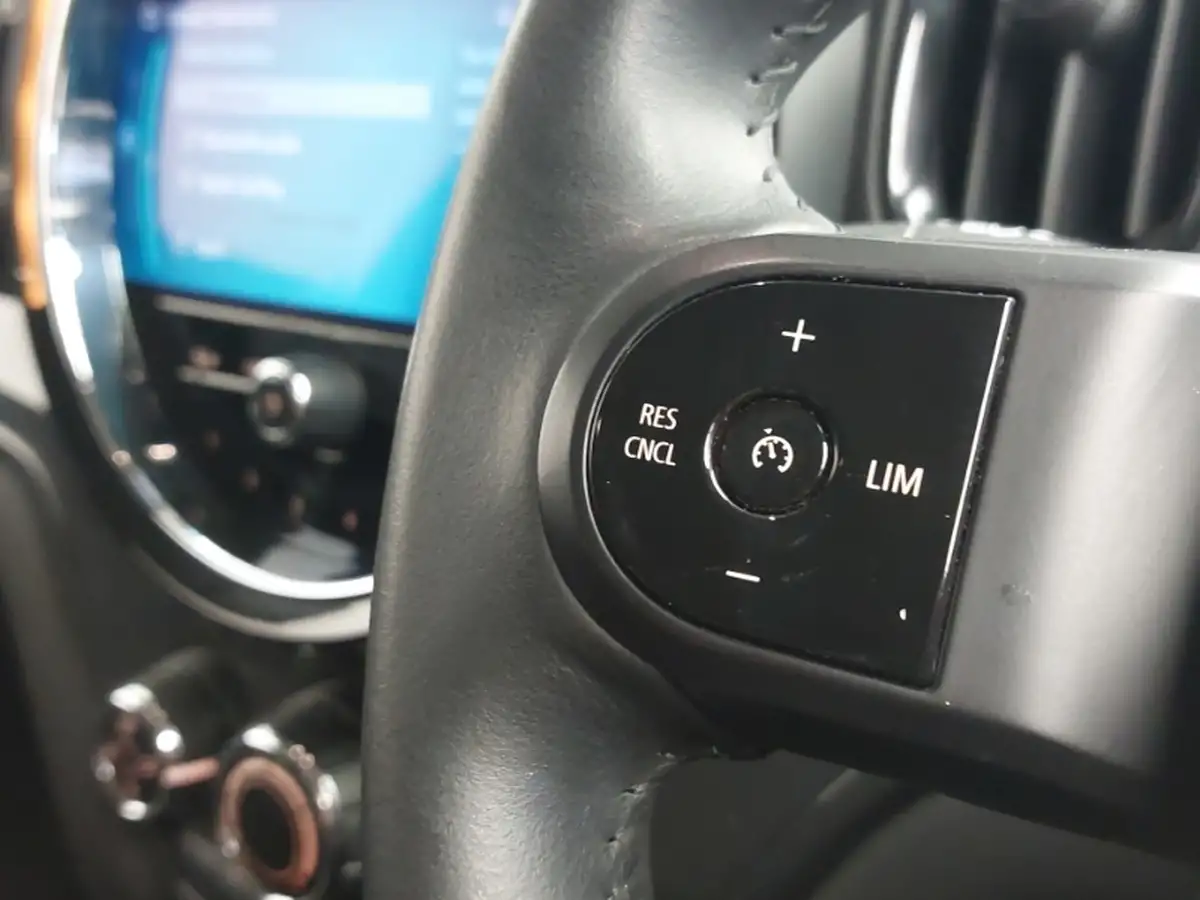 2021-mini-countryman-15-cooper-classic-auto-big-18