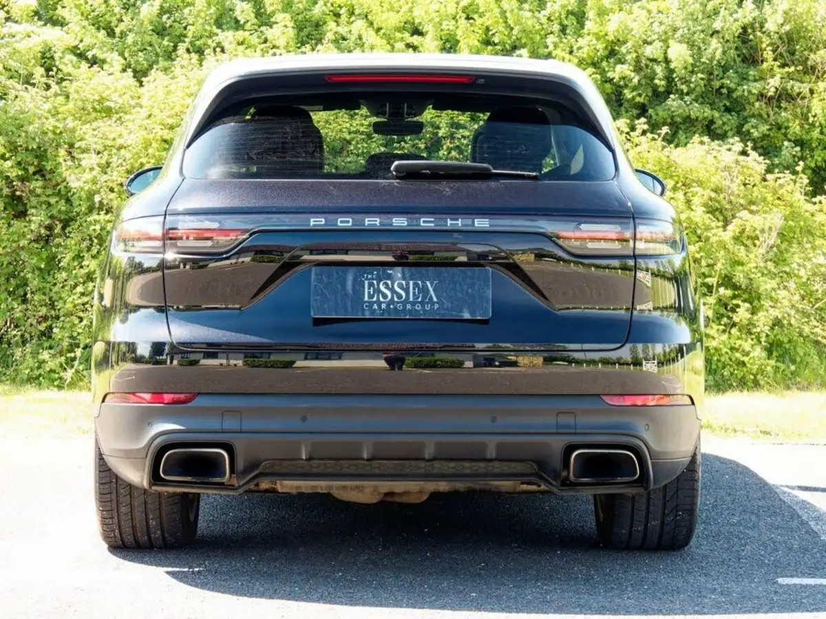 2018-porsche-cayenne-30-v6-e-hybrid-big-9