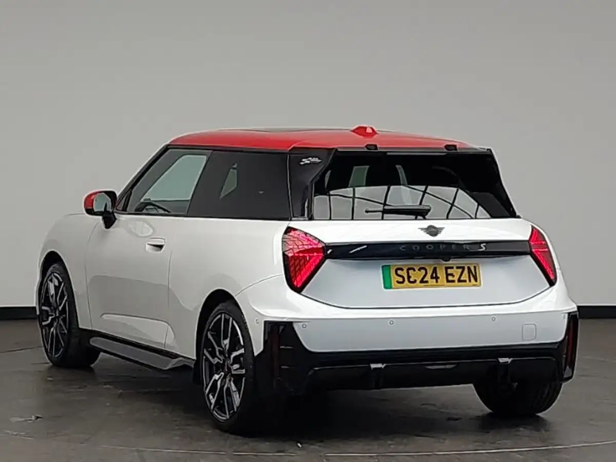 2024-mini-cooper-e-cooper-se-sport-big-1