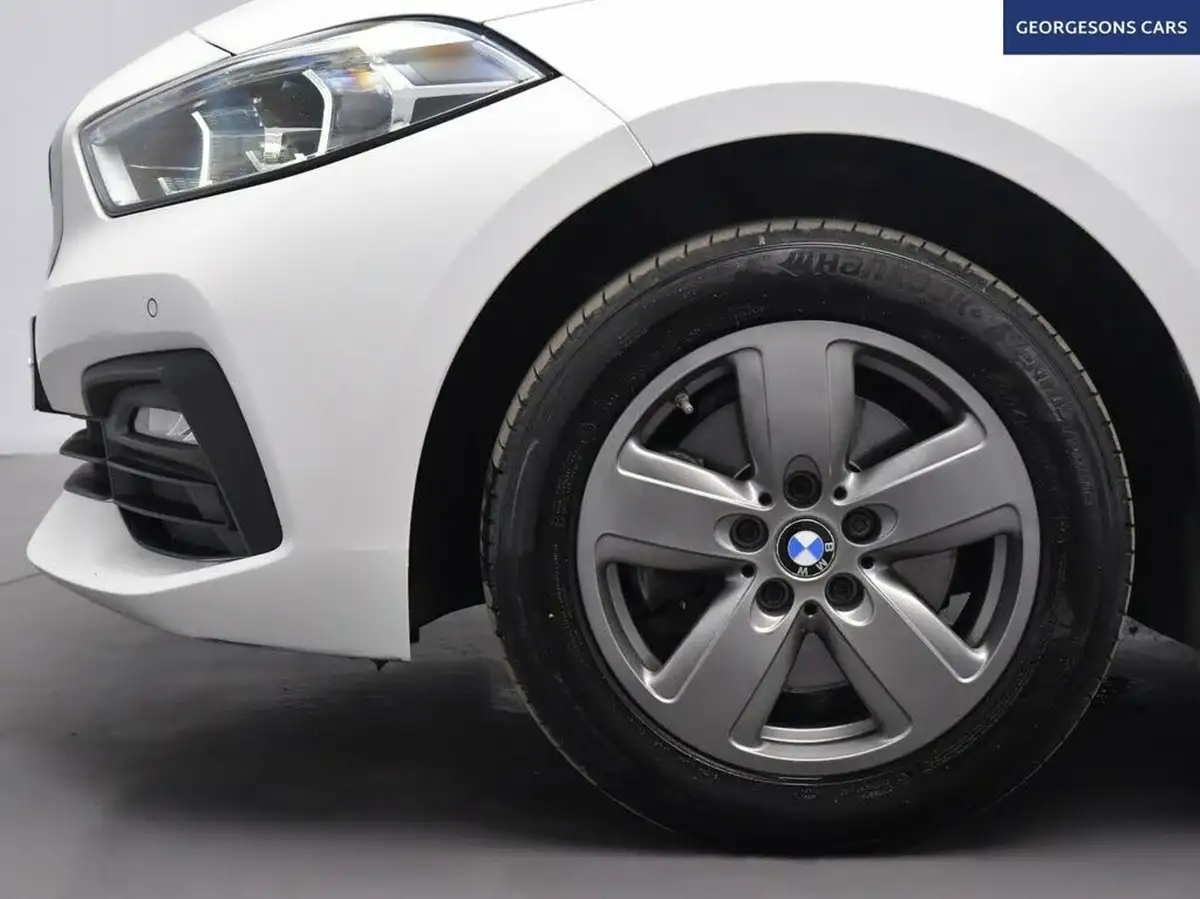 2020-bmw-1-series-15td-116d-se-big-10