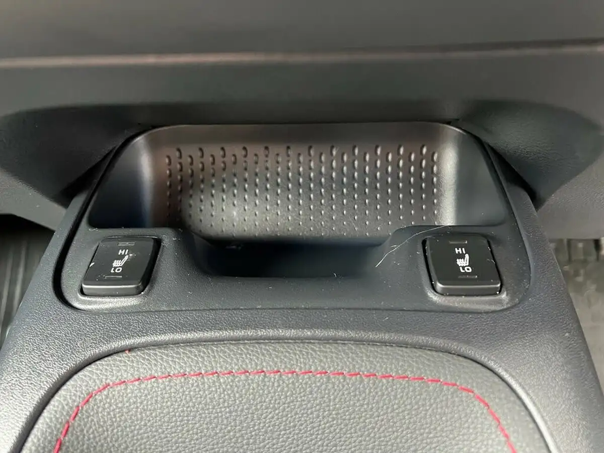 2020-toyota-corolla-18-vvt-i-excel-trk-hatchback-big-18