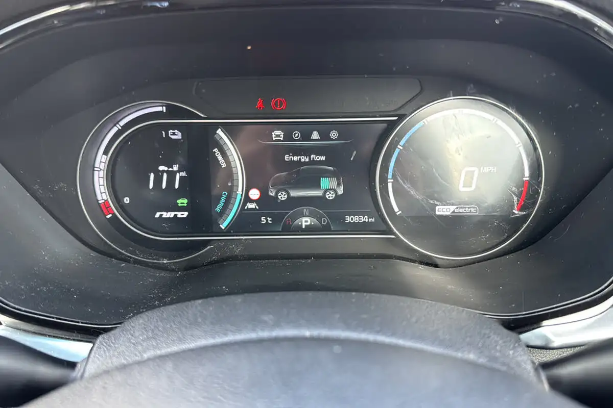 2021-kia-e-niro-ev-4-big-13