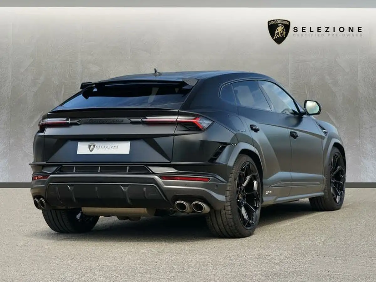 2023-lamborghini-urus-40-no-trim-big-1