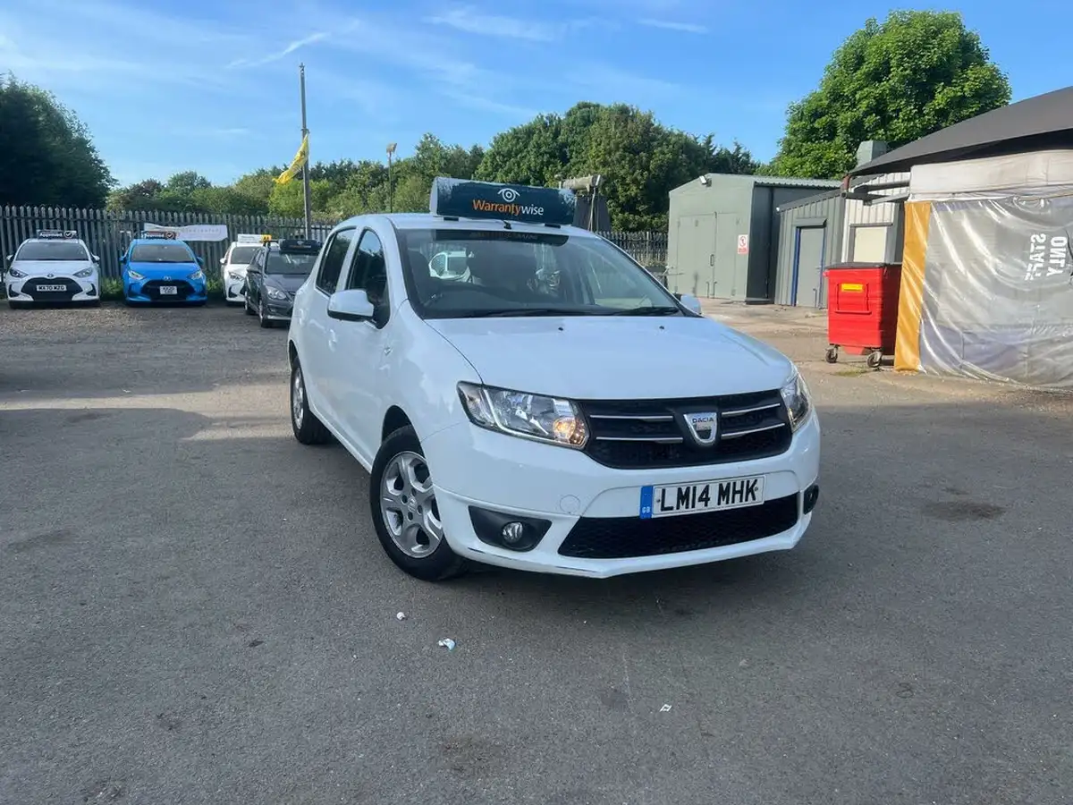 2013-dacia-sandero-12-laureate-big-4