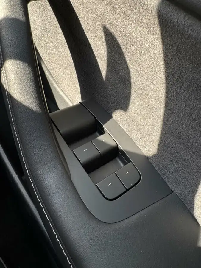 2021-tesla-model-3-e-long-range-awd-big-36