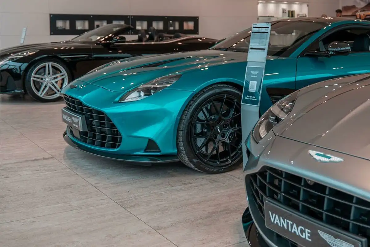 2024-aston-martin-dbx-40-v8-big-1