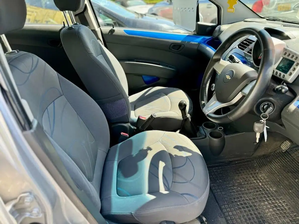 2012-chevrolet-spark-12-ls-big-3