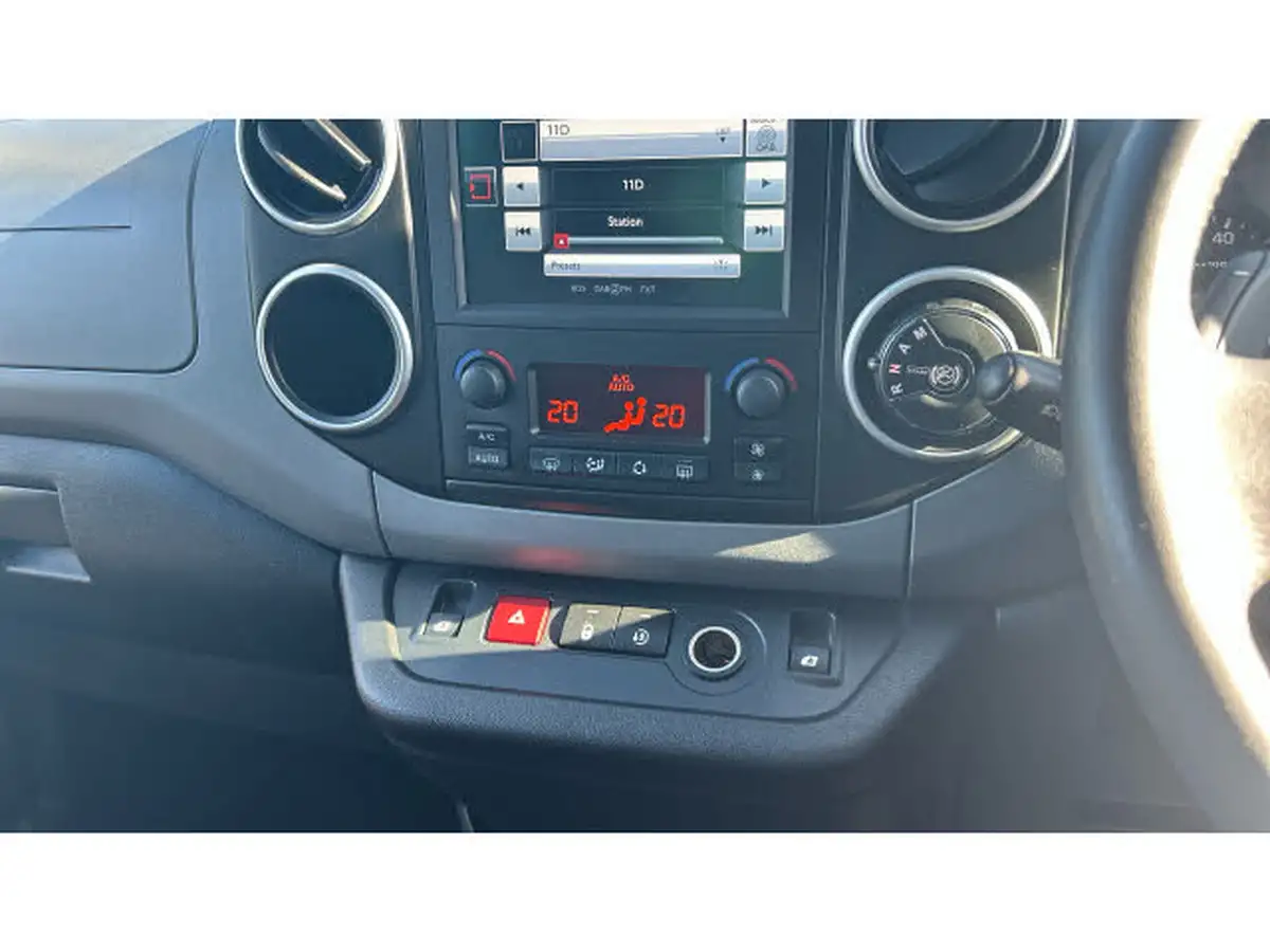 2016-citroen-berlingo-16bluehdi-multispace-flair-102ps-ss-etg6-big-12