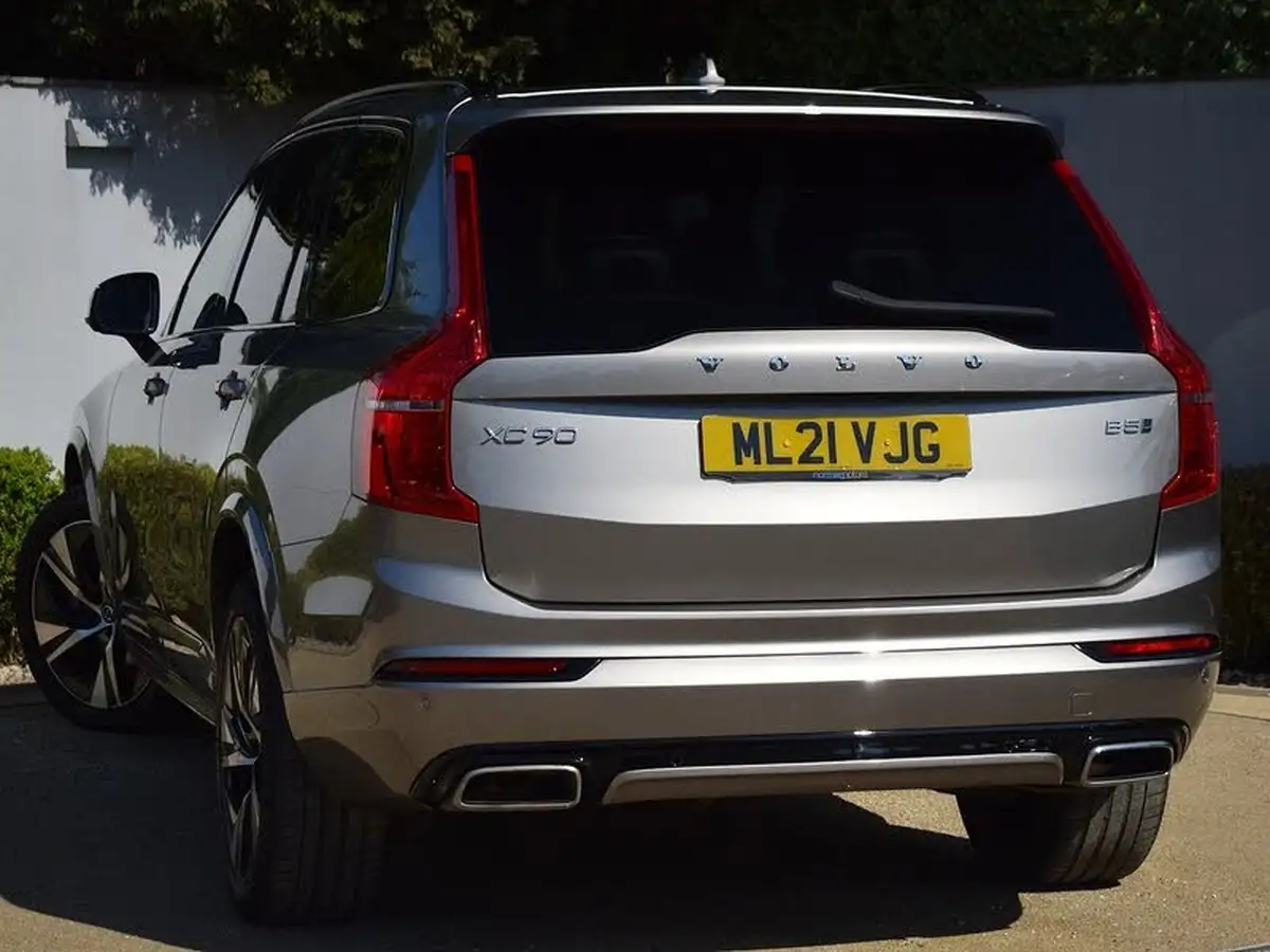 2021-volvo-xc90-20td-b5-r-design-big-8