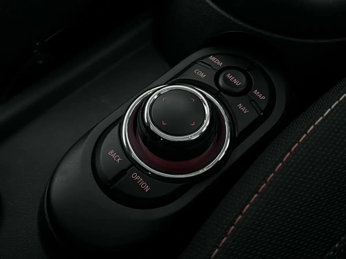2021-mini-cooper-15-cooper-classic-hatchback-3d-big-36