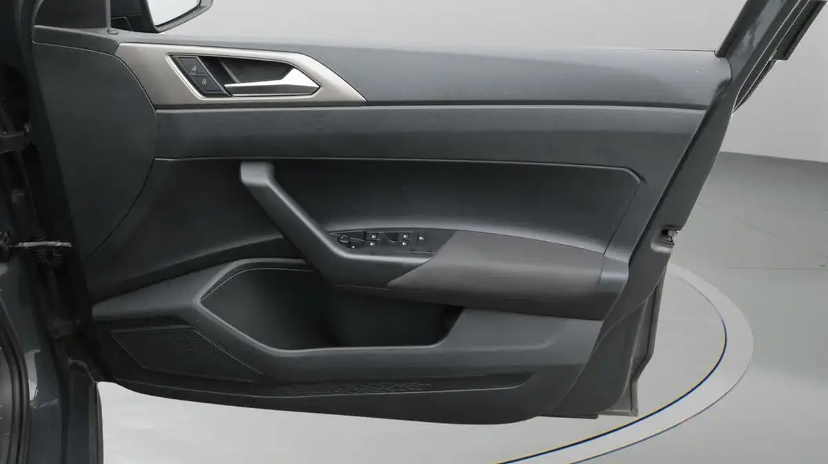 2020-volkswagen-polo-10-tsi-match-big-15