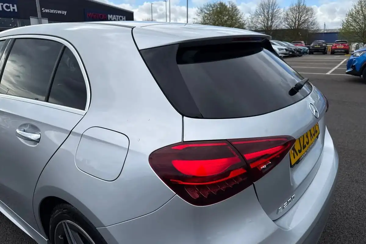 2023-mercedes-benz-a-class-13-a200-amg-line-executive-hatchback-5d-big-30