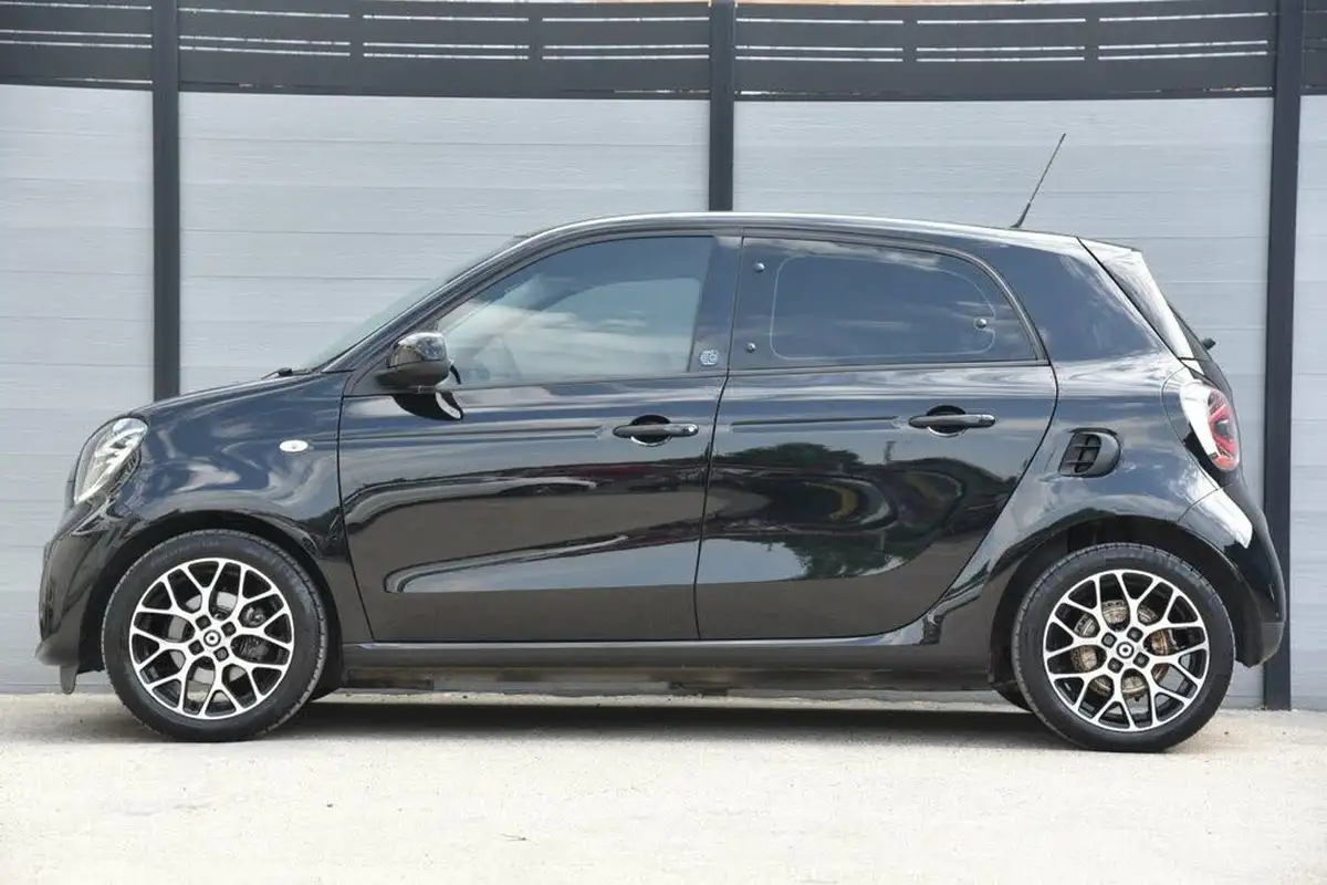 2020-smart-forfour-eq-prime-exclusive-big-7