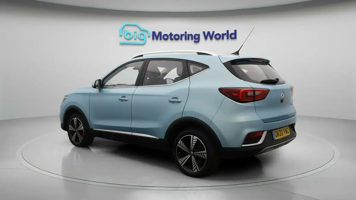 2020-mg-zs-suv-e-exclusive-ev-big-5