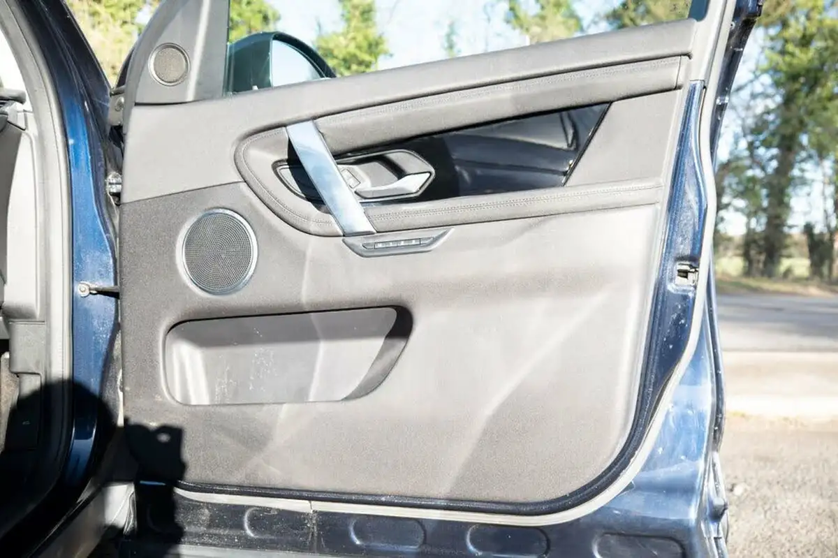 2020-land-rover-discovery-sport-20-d180-se-big-21