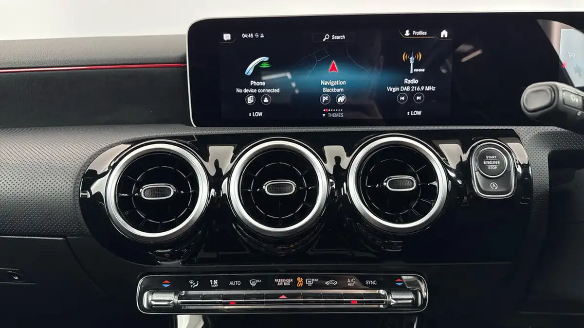2019-mercedes-benz-a-class-13-a180-amg-line-executive-hatchback-5d-7g-dct-big-11