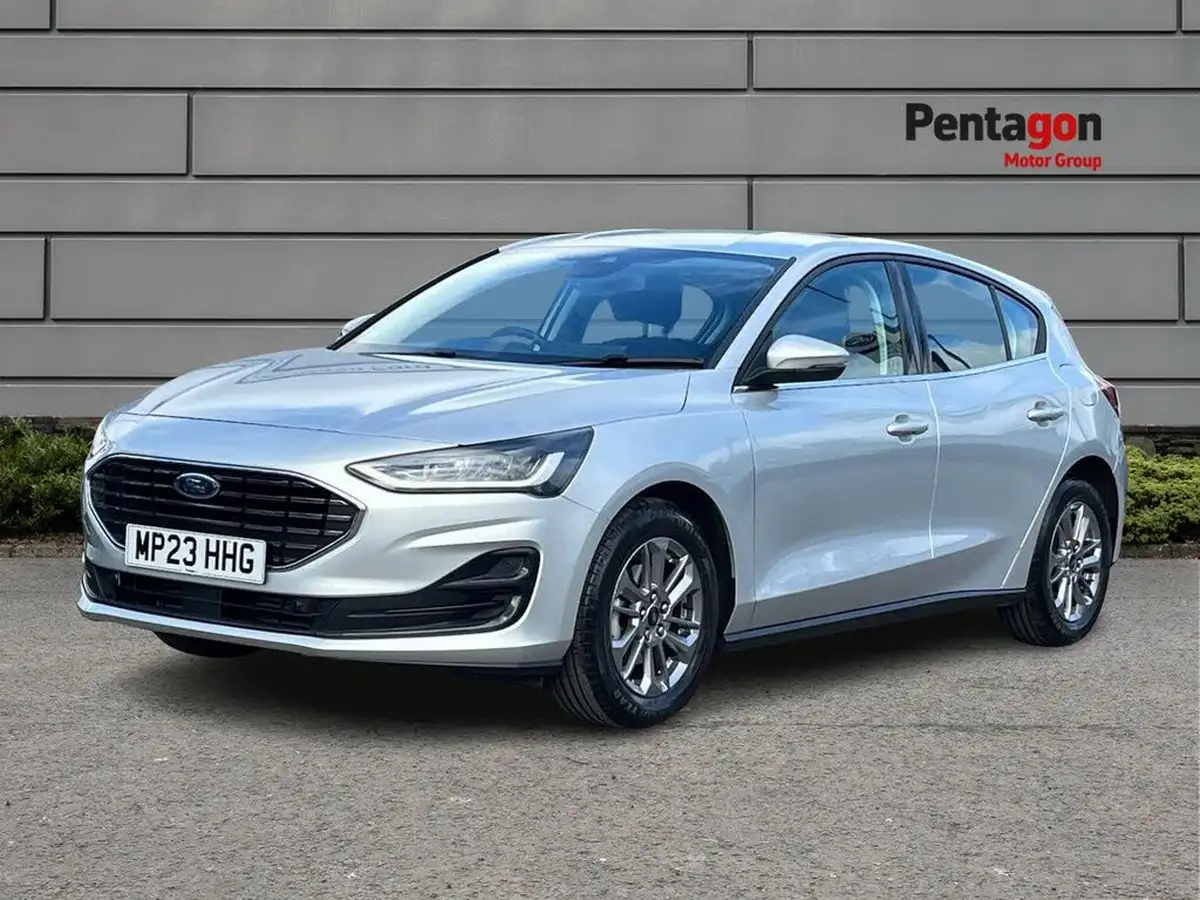2023-ford-focus-10t-titanium-125ps-hatchback-big-2
