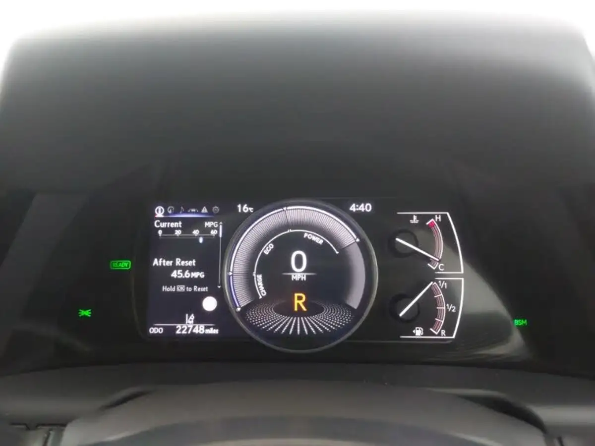 2021-lexus-es-300h-25-es-215bhp-big-9