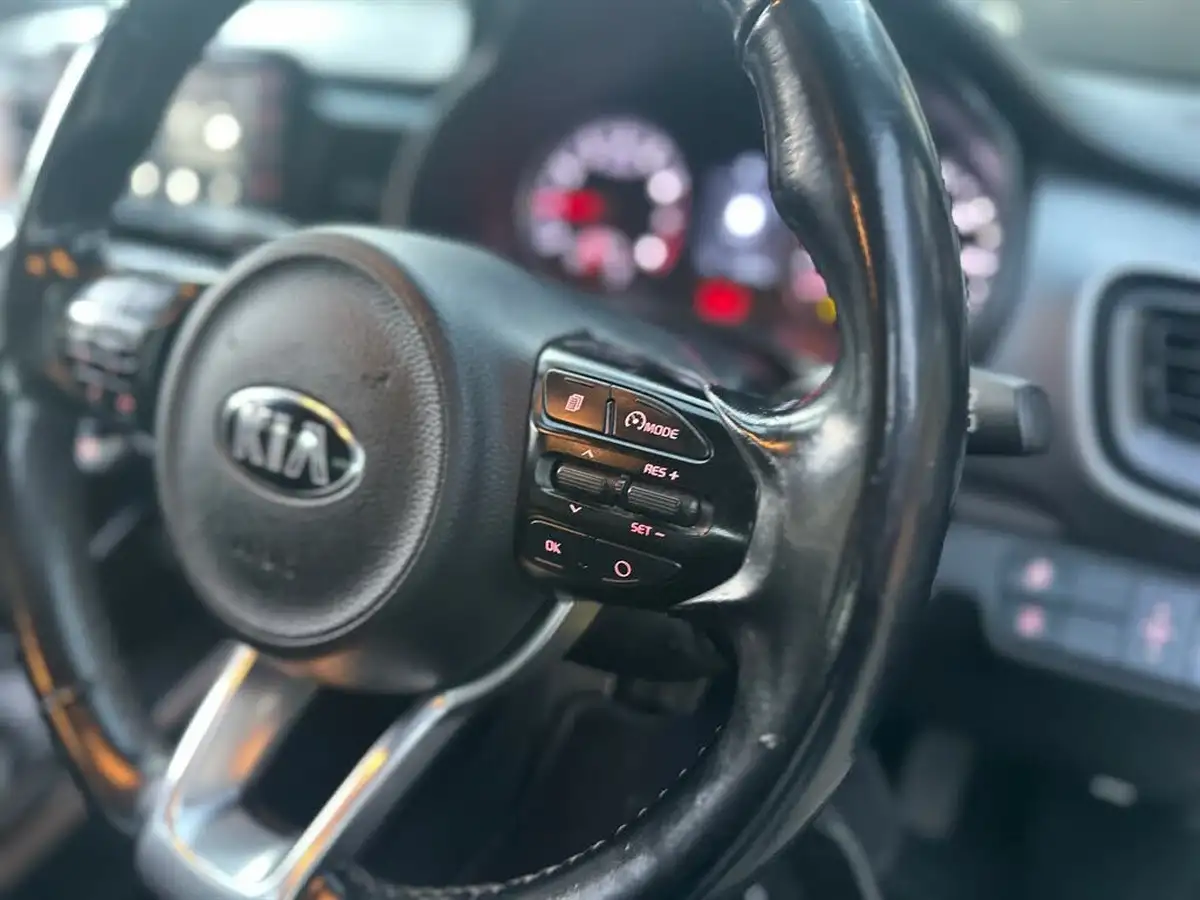 2018-kia-stonic-10-t-gdi-2-big-10