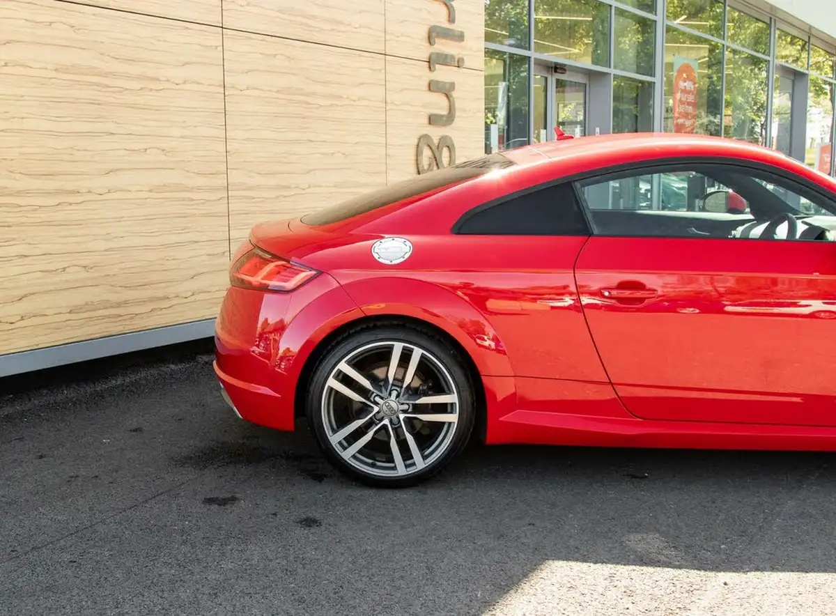 2015-audi-tt-coupe-20-tfsi-s-line-big-7