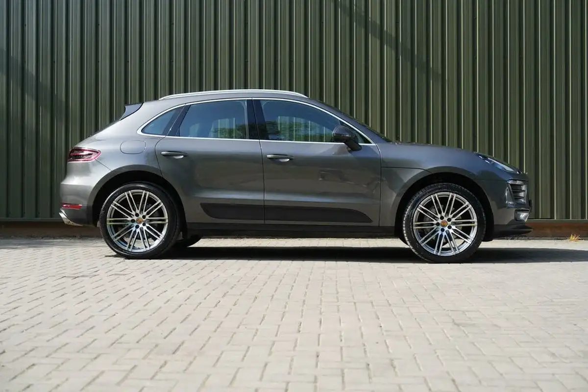 2018-porsche-macan-30td-s-big-7