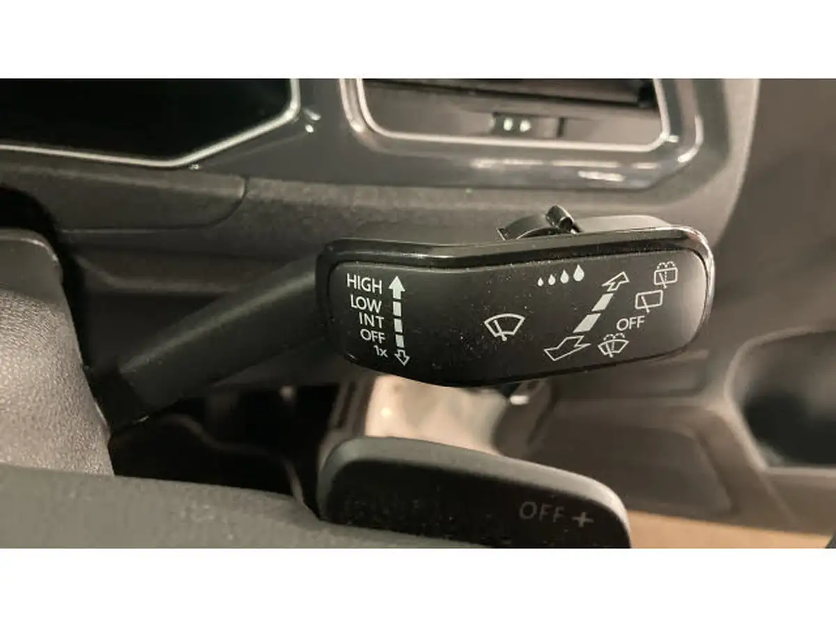 2020-volkswagen-t-roc-15-tsi-sel-dsg-big-31