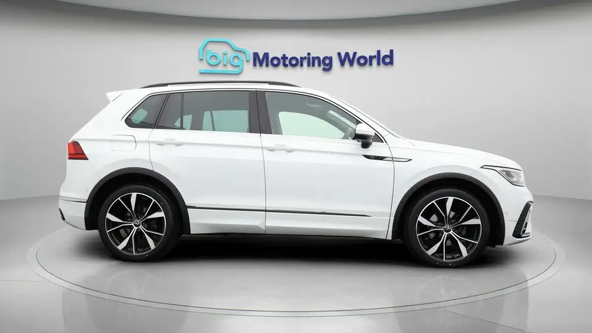 2021-volkswagen-tiguan-15-tsi-r-line-big-7