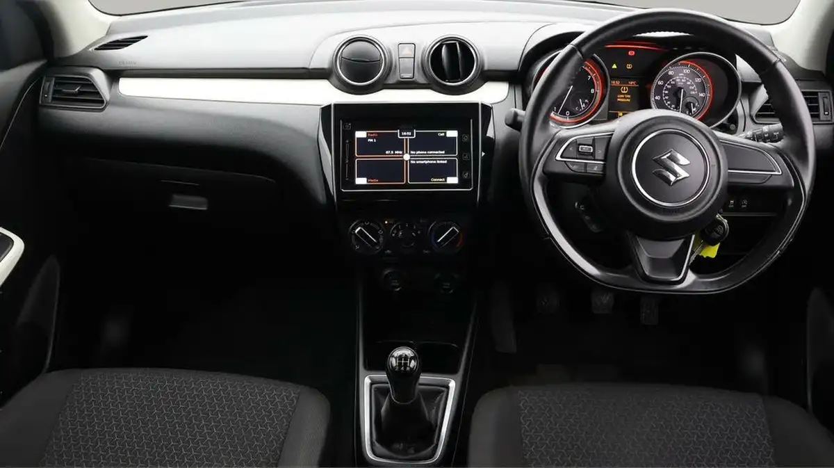 2020-suzuki-swift-12-dualjet-sz-t-90ps-1242cc-big-12