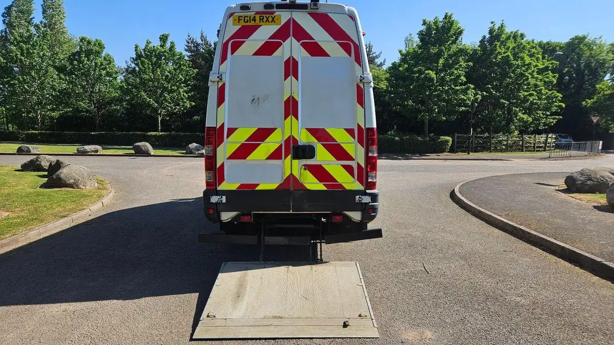 2014-iveco-daily-c-class-30td-70c17-lwb-70c17-cab-big-11
