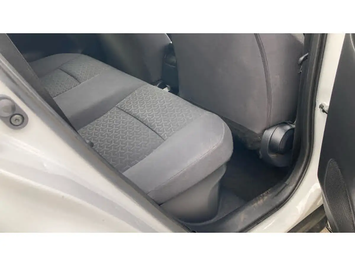 2022-toyota-yaris-cross-15-vvt-i-icon-big-11