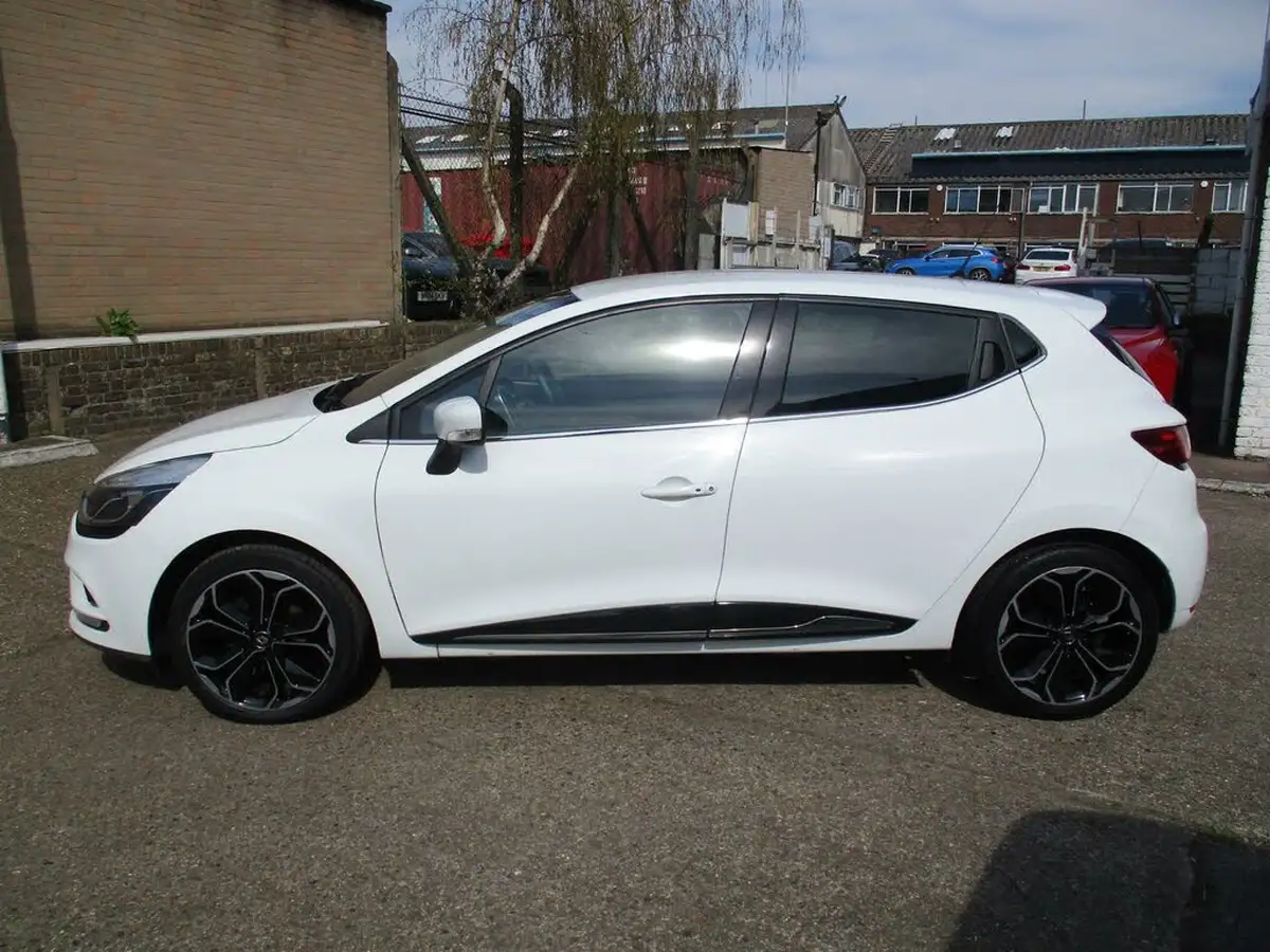 2019-renault-clio-15dci-iconic-90ps-ss-edc-auto-big-5