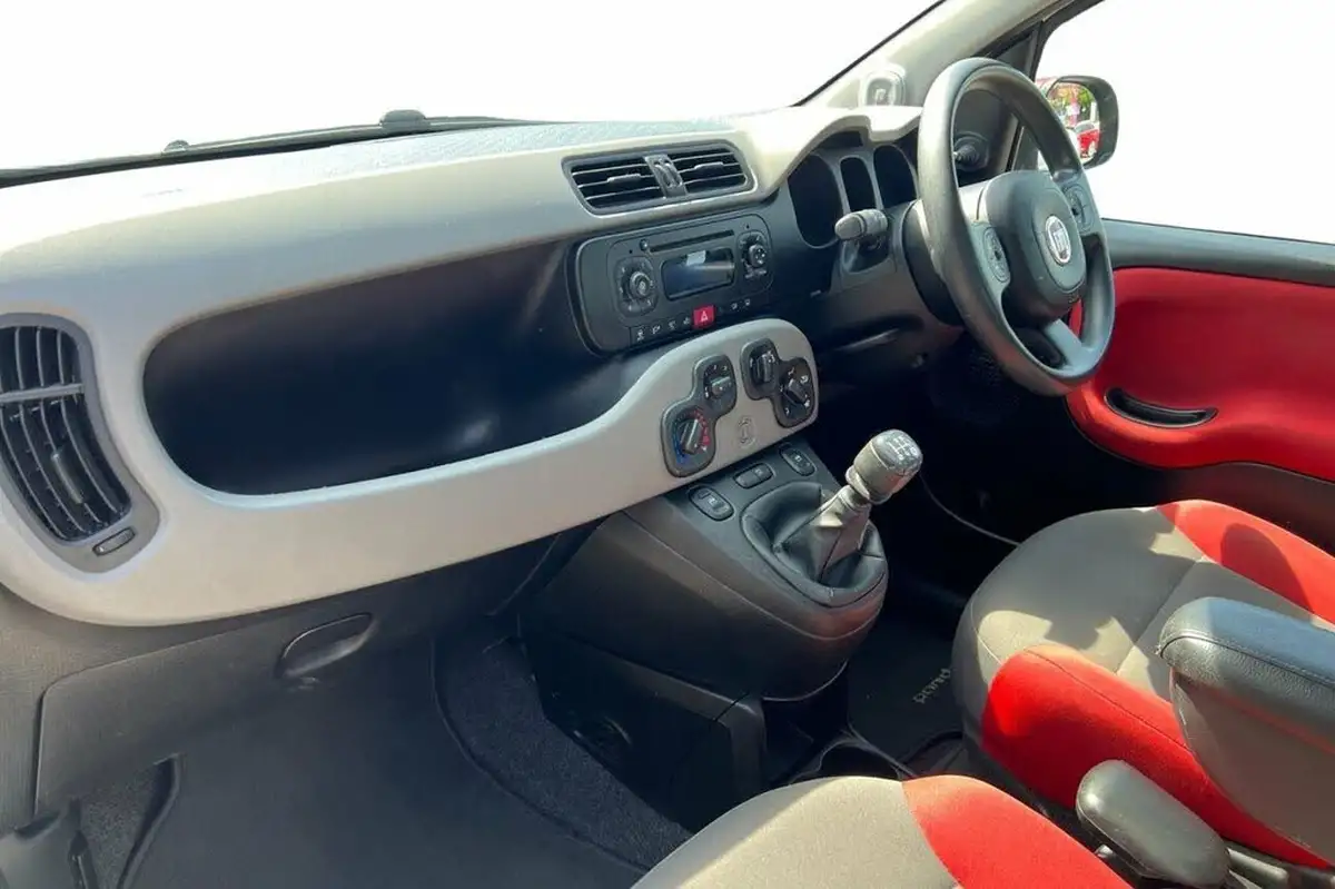 2016-fiat-panda-12-easy-big-10
