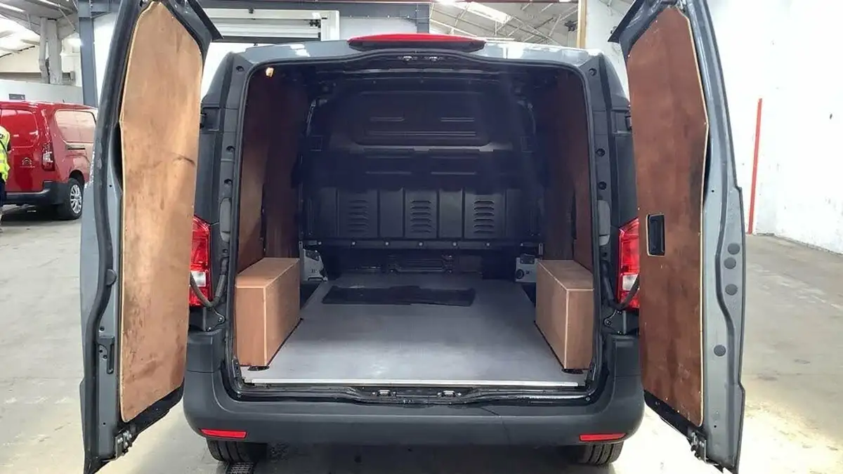 2022-mercedes-benz-vito-18-cdi-110-progressive-l1-panel-big-11