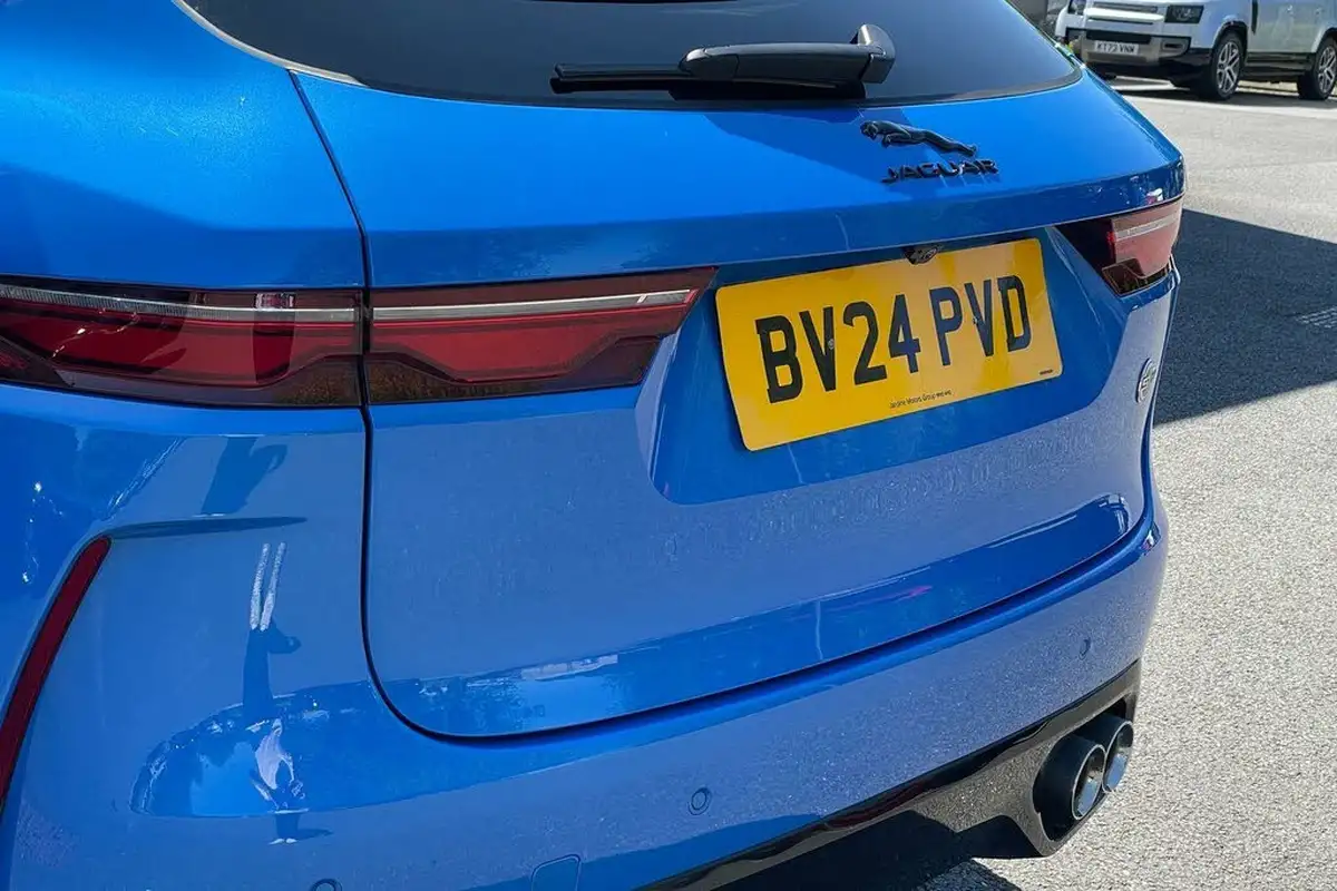 2024-jaguar-f-pace-50-v8-p575-svr-575-edition-big-52
