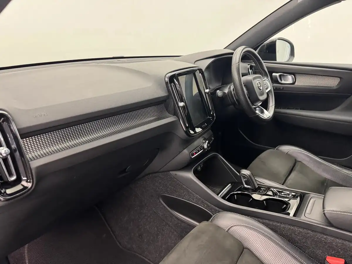 2018-volvo-xc40-20td-d4-first-edition-big-9