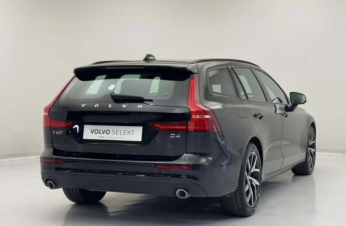 2020-volvo-v60-20td-d4-momentum-plus-geartronic-big-5