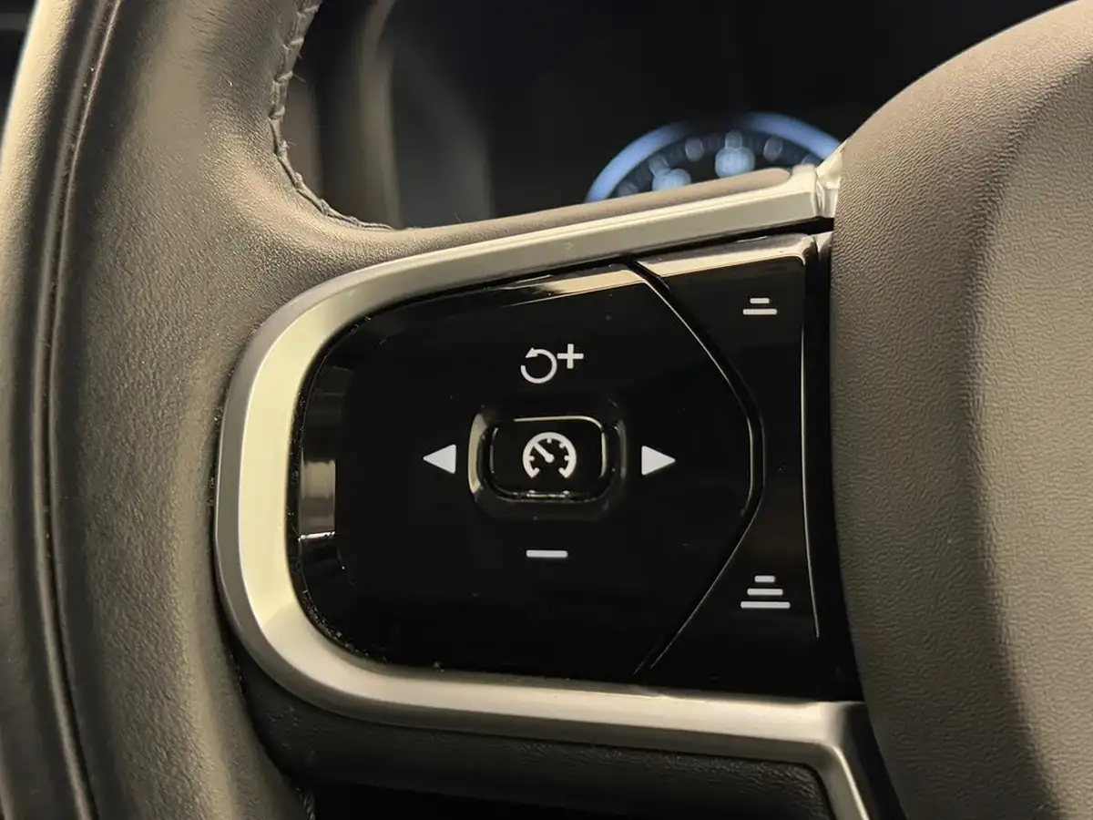2020-volvo-v60-20td-d4-momentum-plus-geartronic-big-29