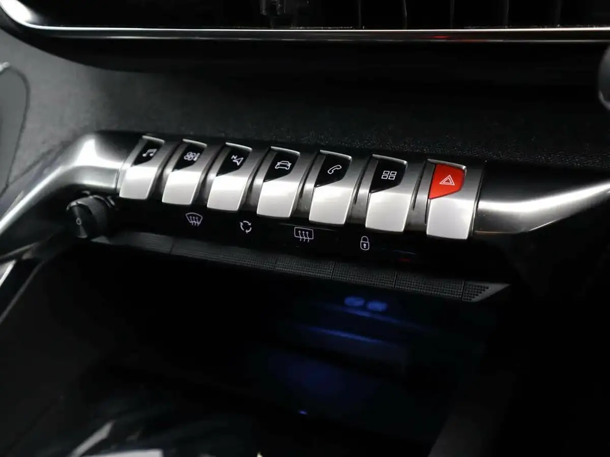 2020-peugeot-3008-suv-12-puretech-gt-line-big-32