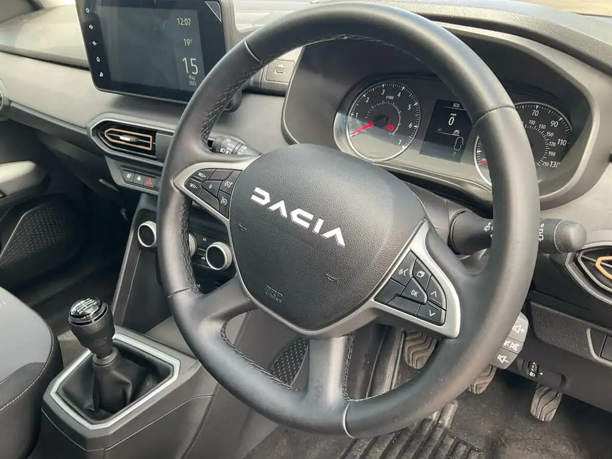 2024-dacia-jogger-10-tce-extreme-big-28