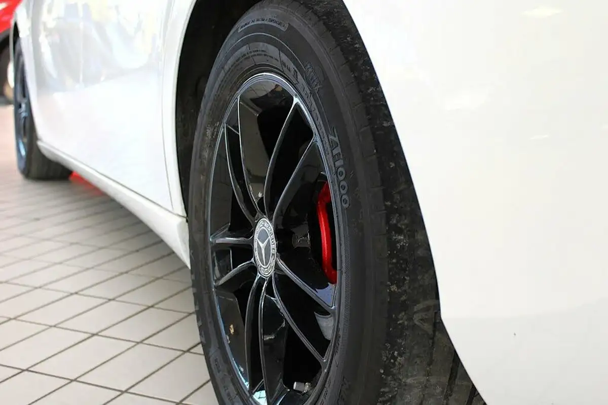 2018-mercedes-benz-a-class-15d-a180d-se-116ps-ss-7g-dct-big-18