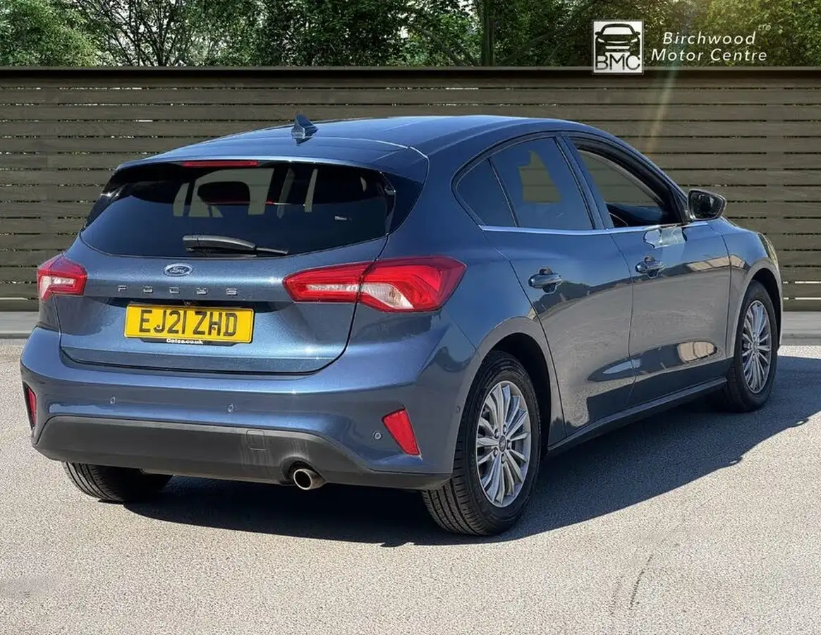 2020-ford-focus-10t-titanium-hatchback-auto-big-6