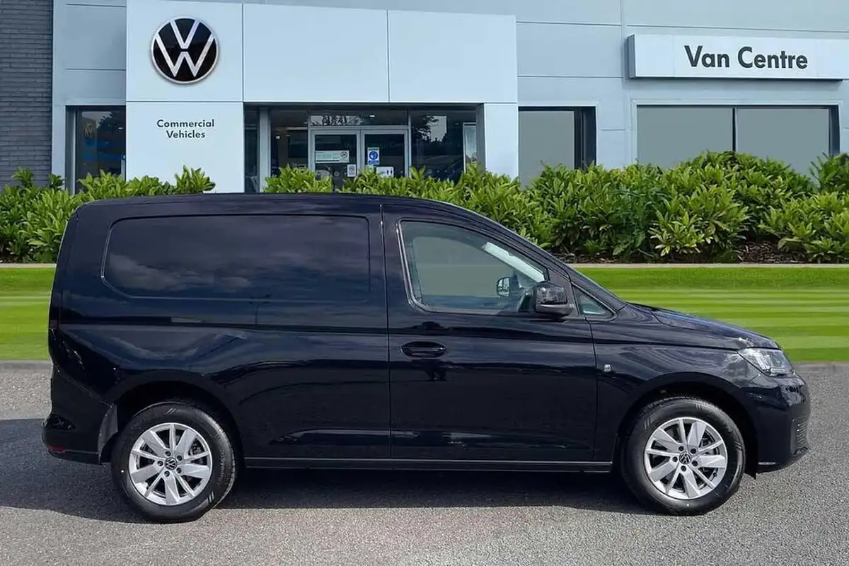 2024-volkswagen-caddy-20tdi-c20-cargo-commerce-pro-122pseu6d-dsg-big-3