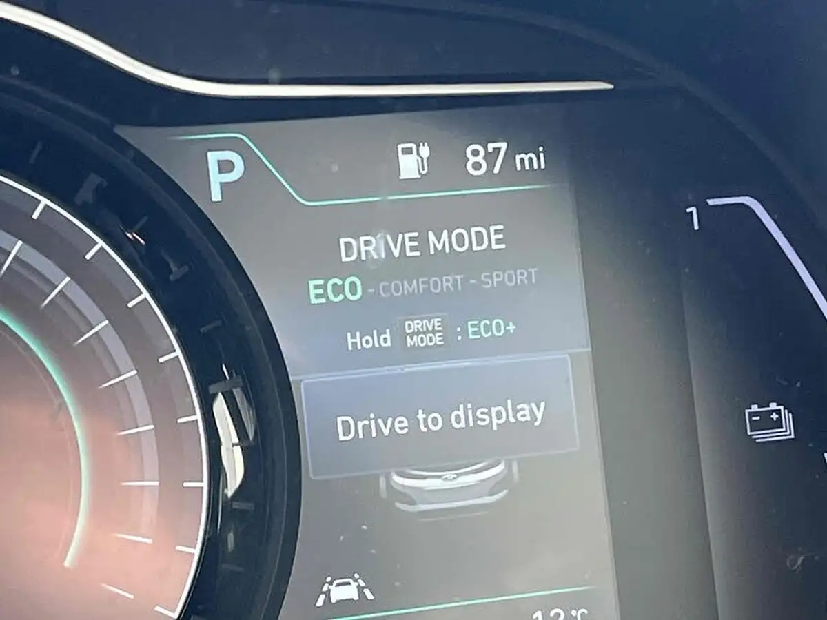 2020-hyundai-kona-e-premium-204ps-big-51